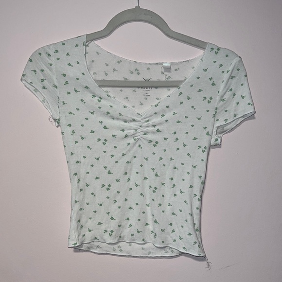 PacSun Tops - Cute Flower Shirt!